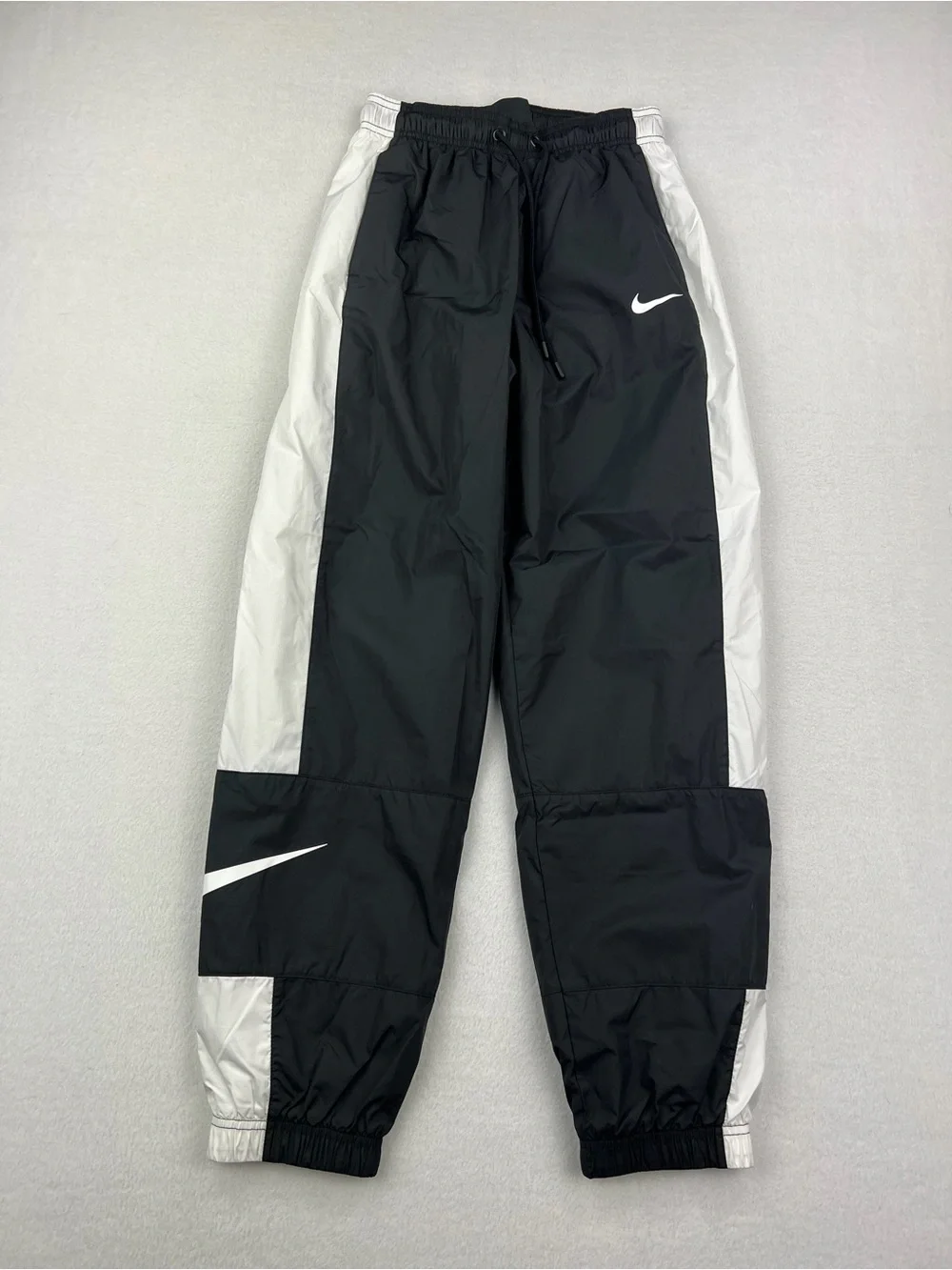 Nike Sportswear Womens Repel Woven Black Track Pants Size XS Baggy Fit Mid Waist